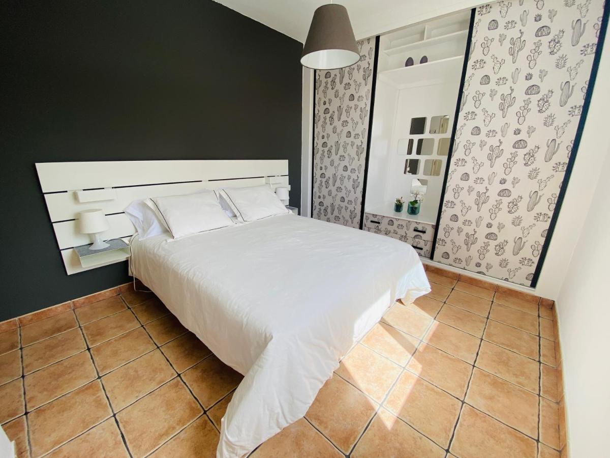 Apartamento Niar Apartment Плая Онда Екстериор снимка